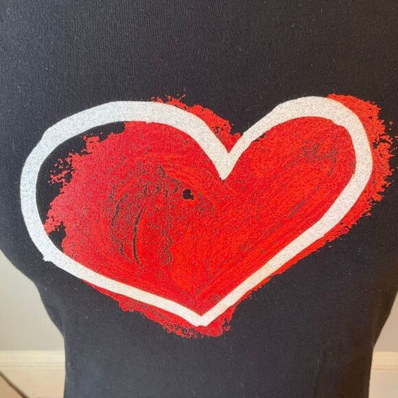 U2 Concert Tee With Heart Graphic, M
Black Women's Cut for a girl short sleeve - Picture 8 of 16